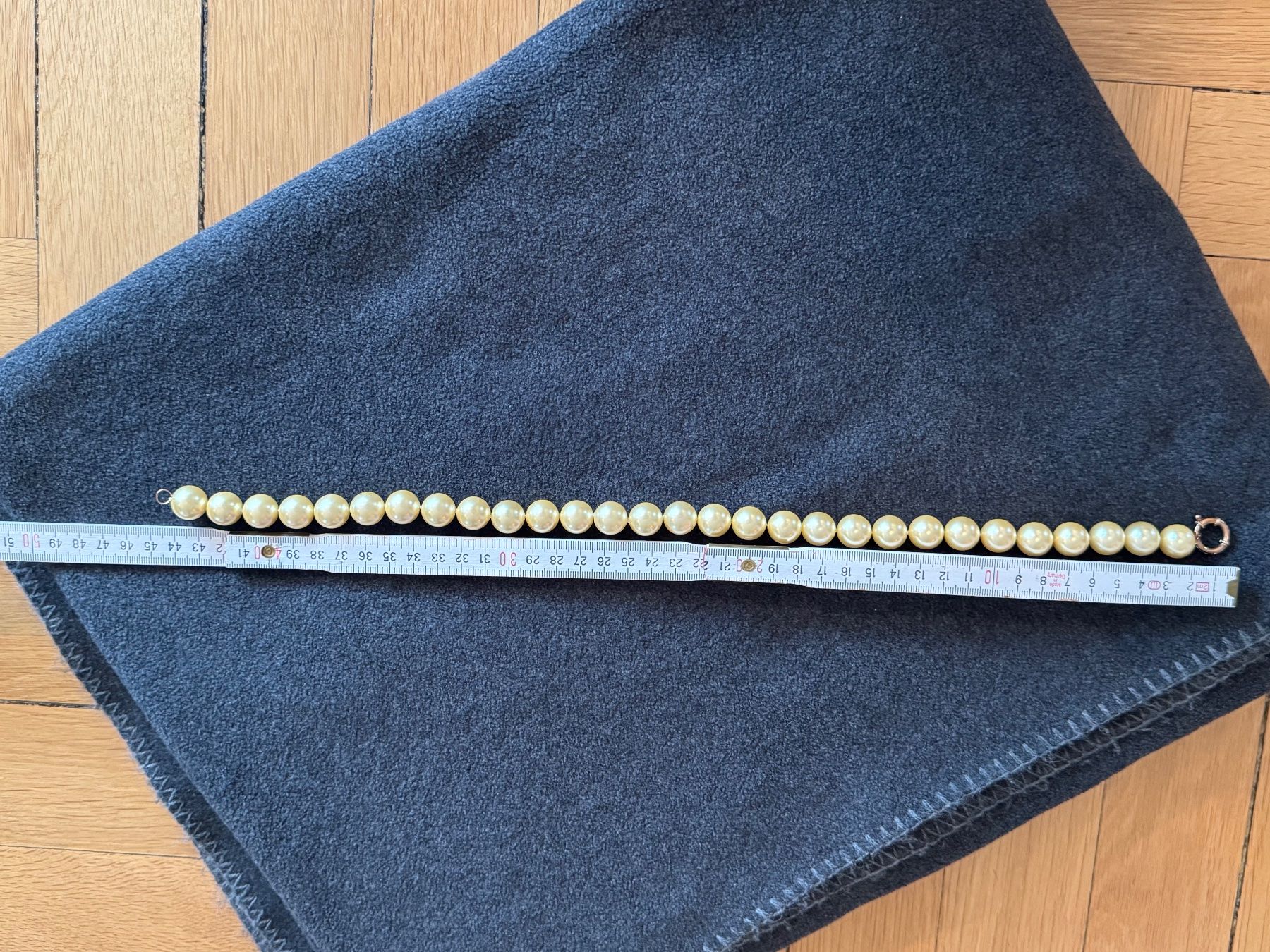 Catenine: Perlenkette goldfarben von Majorica – Usato da ZÜRICH venduto da redhead61 3