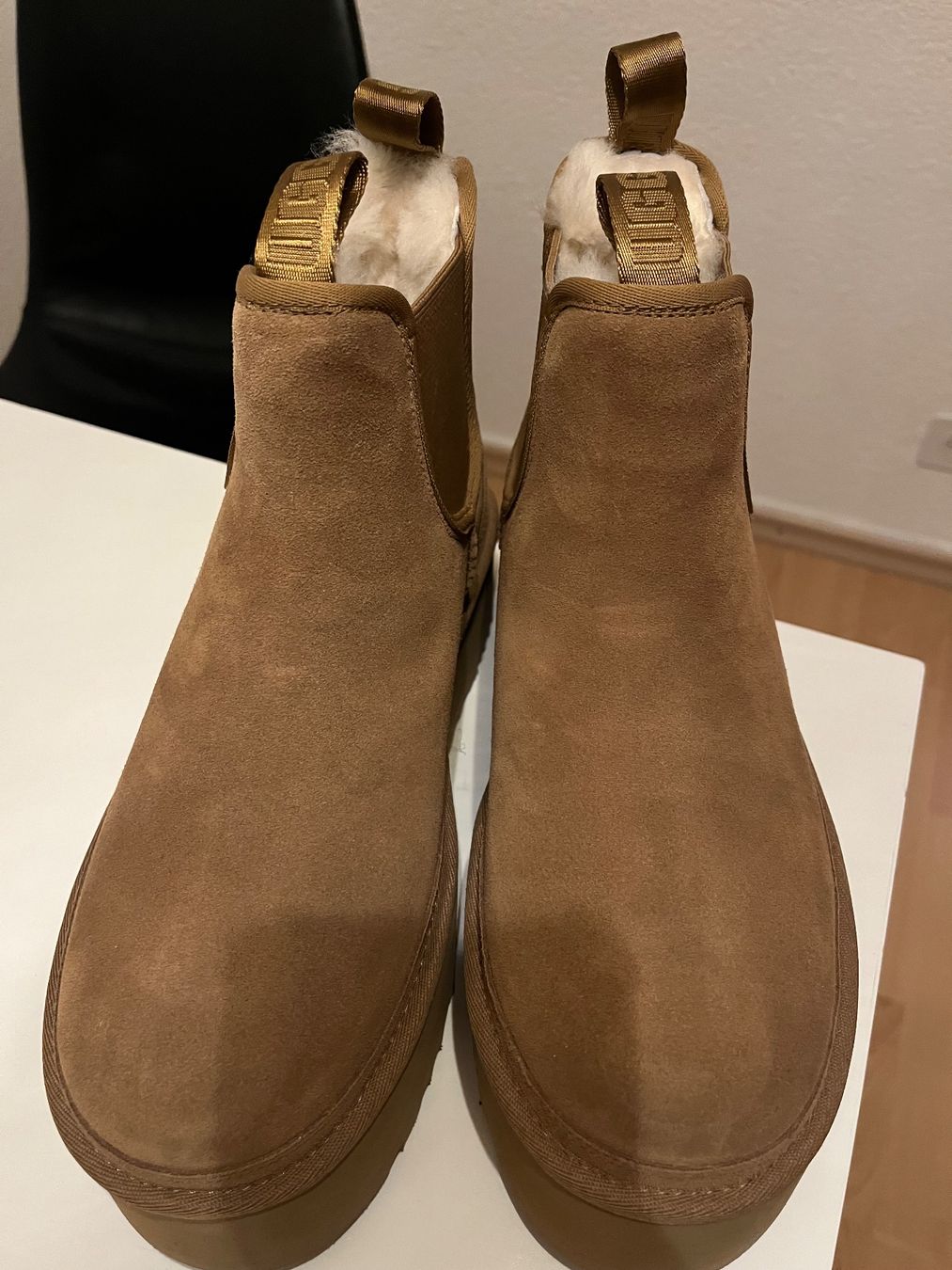 Ugg Herrenschuhe: Ugg beiges, taille 41, bottines d'hiver fourrées chaud! – Neu (gemäss Beschreibung) aus Vufflens-la-Ville von lor_m7td 1