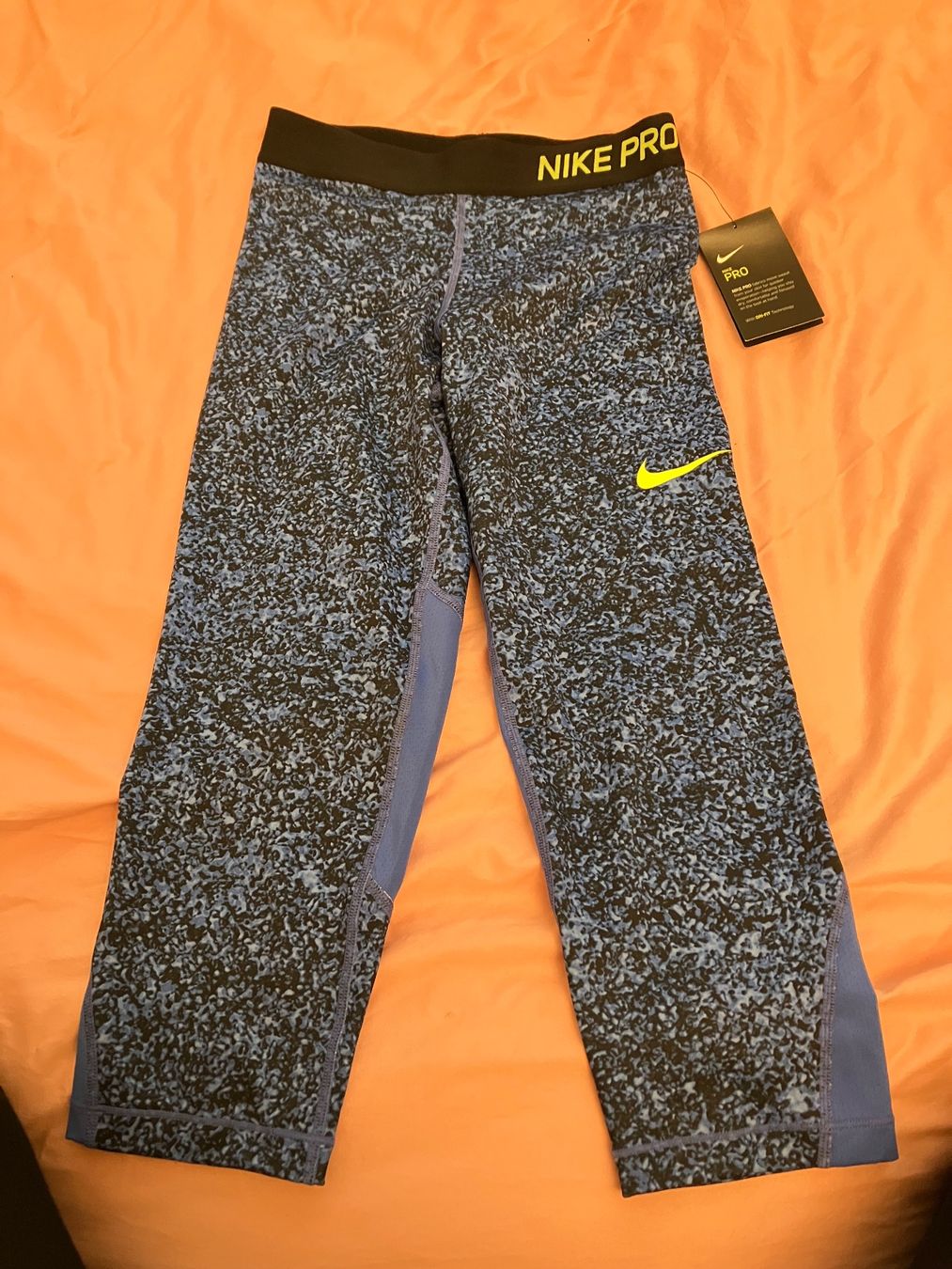 Nike Collant & Leggings: Nike Pro Compression Leggings Mädchen Gr. L neu – Nuovo (secondo la descrizione) da Zollikerberg venduto da HillyBilly 1