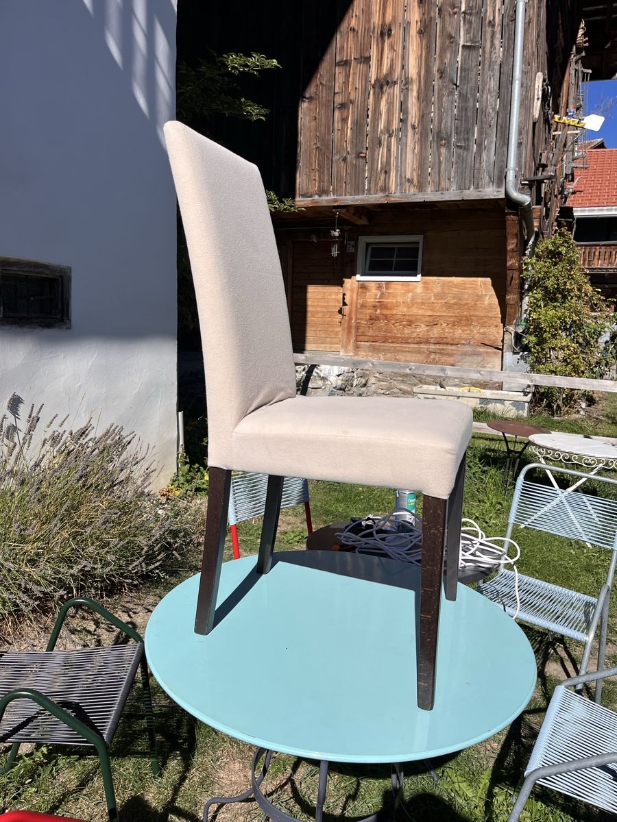 Interio Chaises: 4 gepolsterte Essstühle – D'occasion à Cumbel par Langwiesler8 1