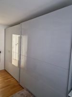 Kleiderschrank