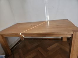 Robuster Tisch günstig abzugeben