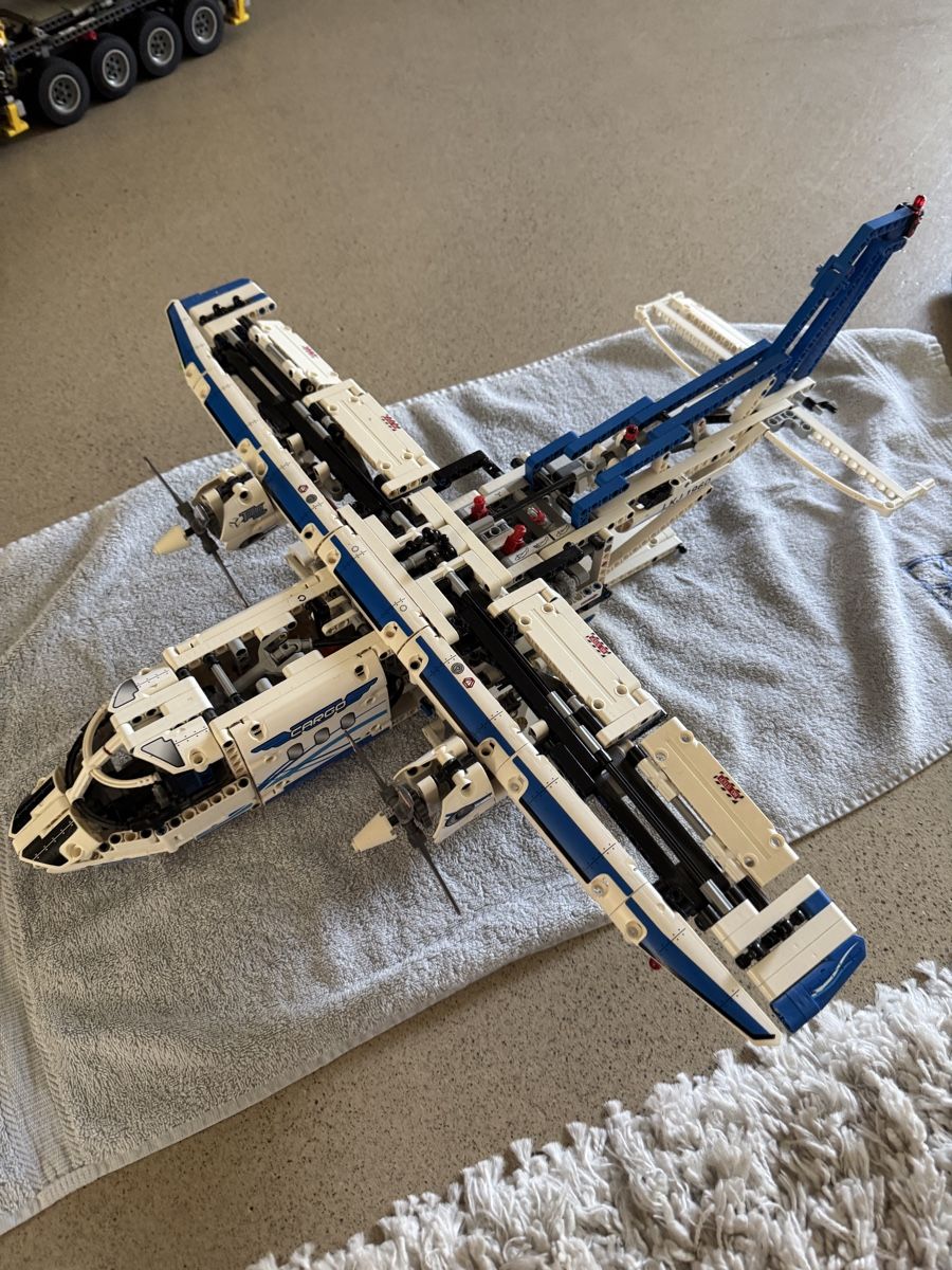 Lego Giocattoli: Lego Technic Frachtflugzeug 42025 – Usato da Rümlang venduto da MR8
