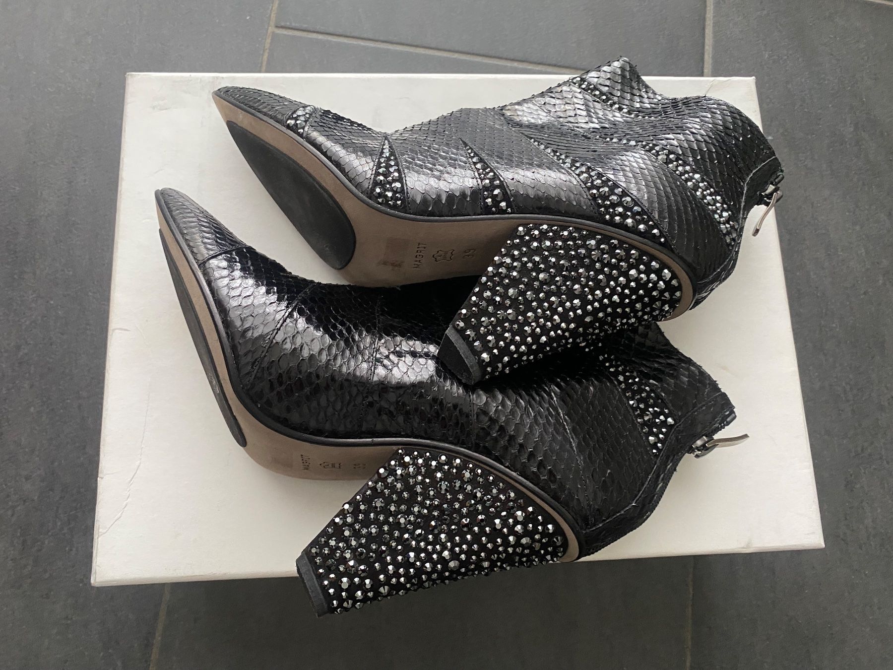 Damenschuhe: Magrit Echtleder-Stiefeletten, Schlangenoptik, Gr. 38 – Neu und originalverpackt aus Staad SG von Malevi2 1