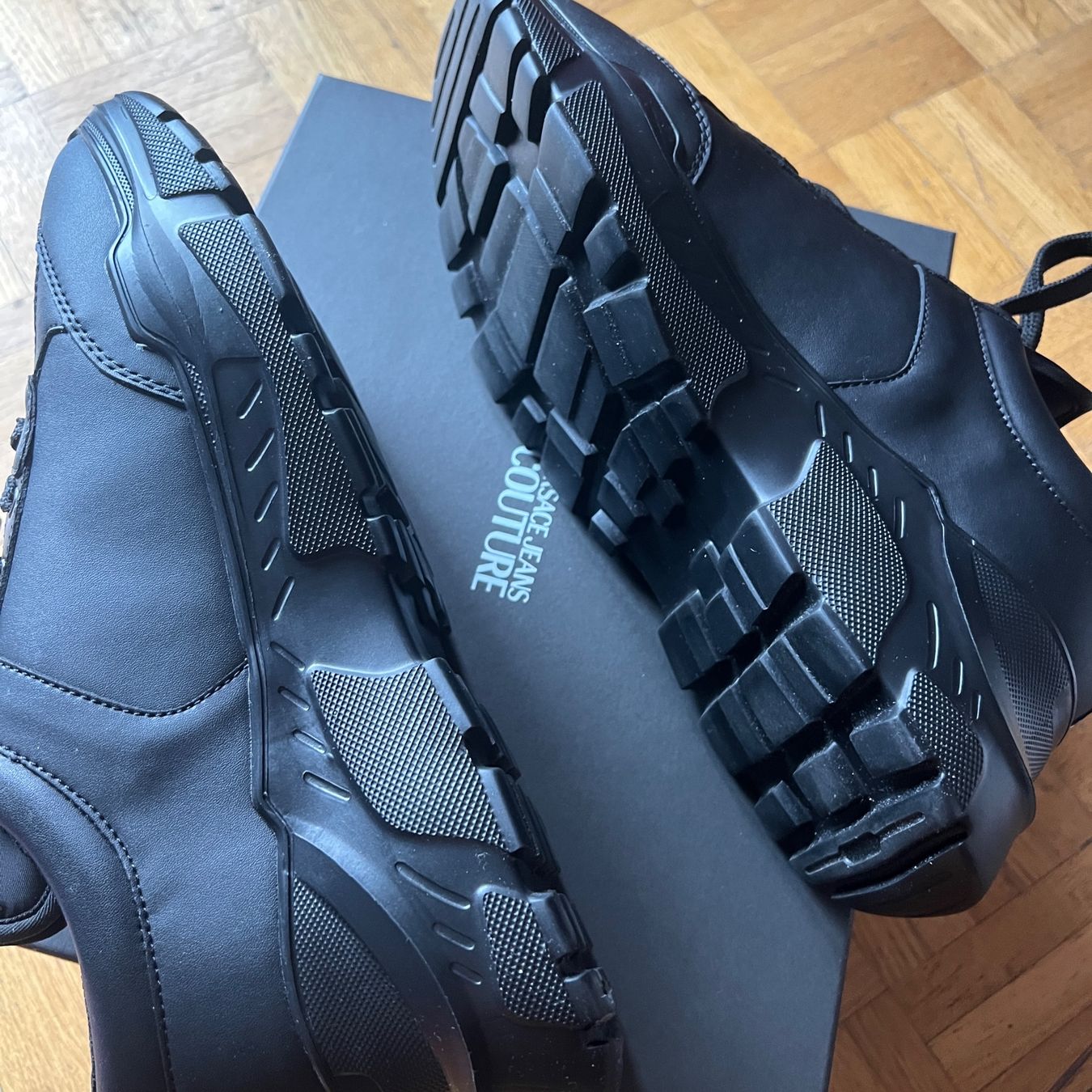 Versace Scarpe da uomo: Versace Jeans Couture sneakers – Nuovo e nell'imballaggio originale da Fribourg venduto da ariesto 3