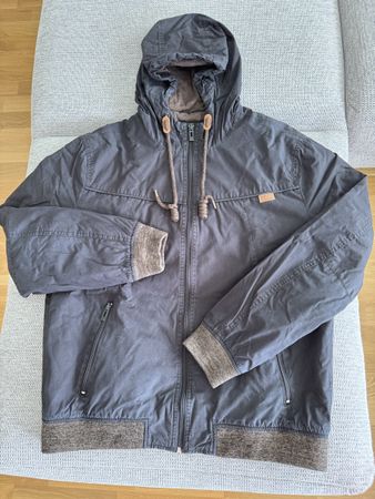 Jacke Grösse L