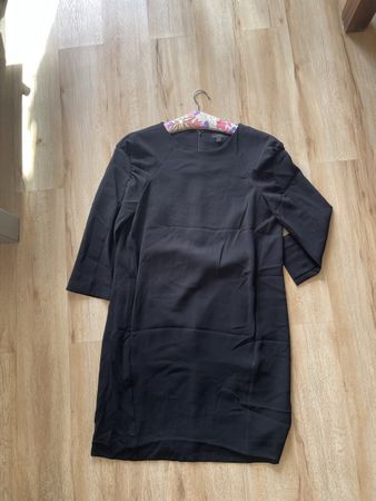 Robe COS noire  38 comme neuve   Lisez les mesures