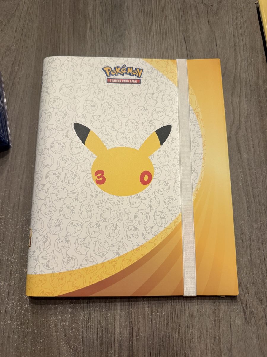 Pokémon Sammelbilder & Trading cards: 30th Celebration Binder neu – Neu (gemäss Beschreibung) aus Cham von genti147