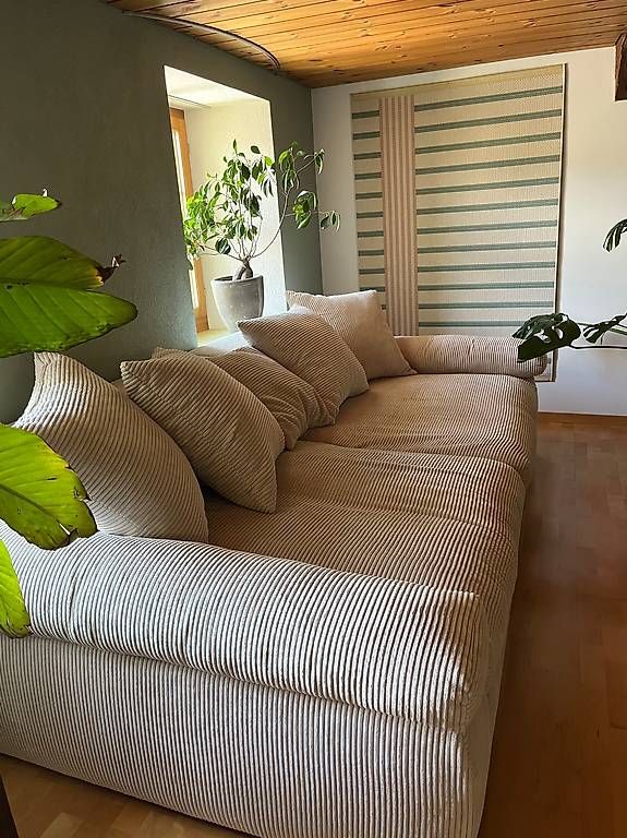 Sofas: Weisses Sofa zu verkaufen – Gebraucht aus Spiez von pas_529d 1