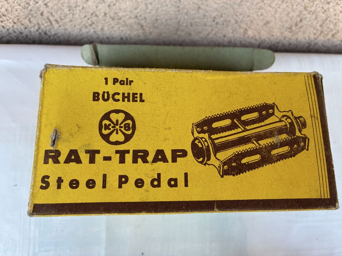 Ersatzteile: NOS Büchel Rat-Trap Velopedale Vintage – Gebraucht aus Trimbach von cendira 1