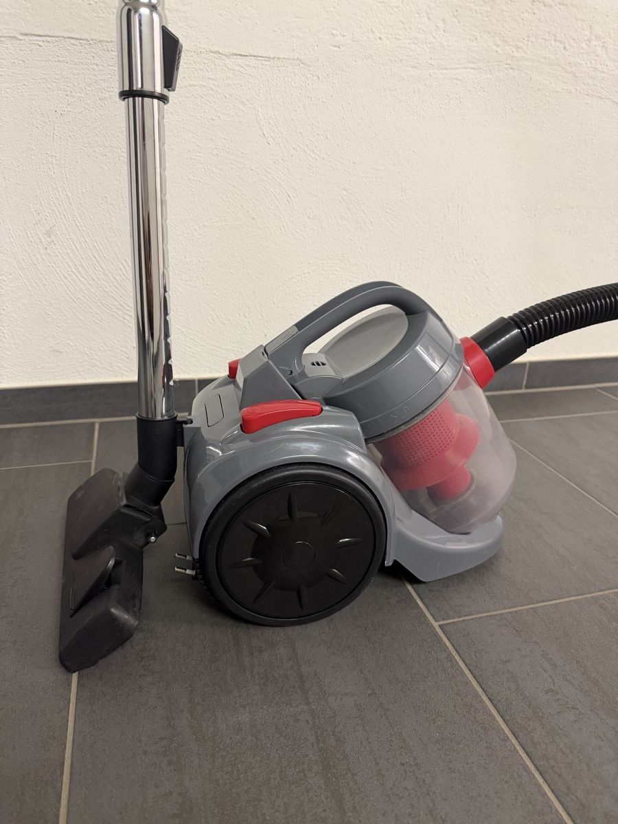 Aspirateurs & Accessoires: Staubsauger im guten Zustand – D'occasion à Zürich par was_nfx2 1