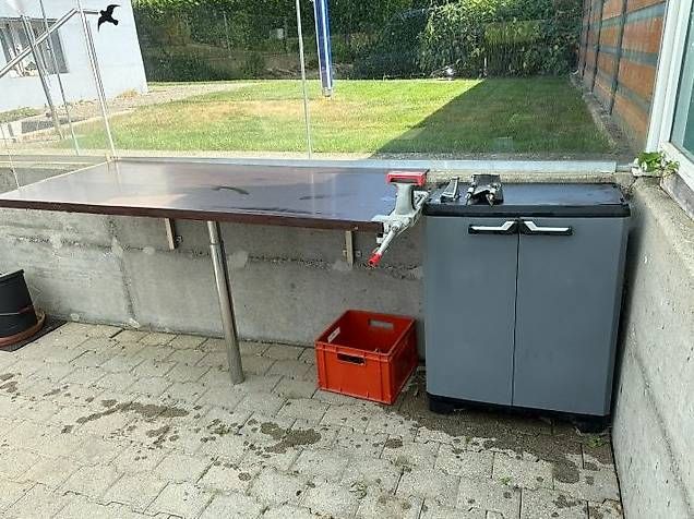 Banchi da lavoro: Robuste Werkbank inkl. Zubehör – Usato da Langenthal venduto da Waldschenke 1