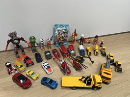 Autos + Dinos