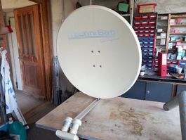 Satelitenschüssel mit 2 LNB  80cm