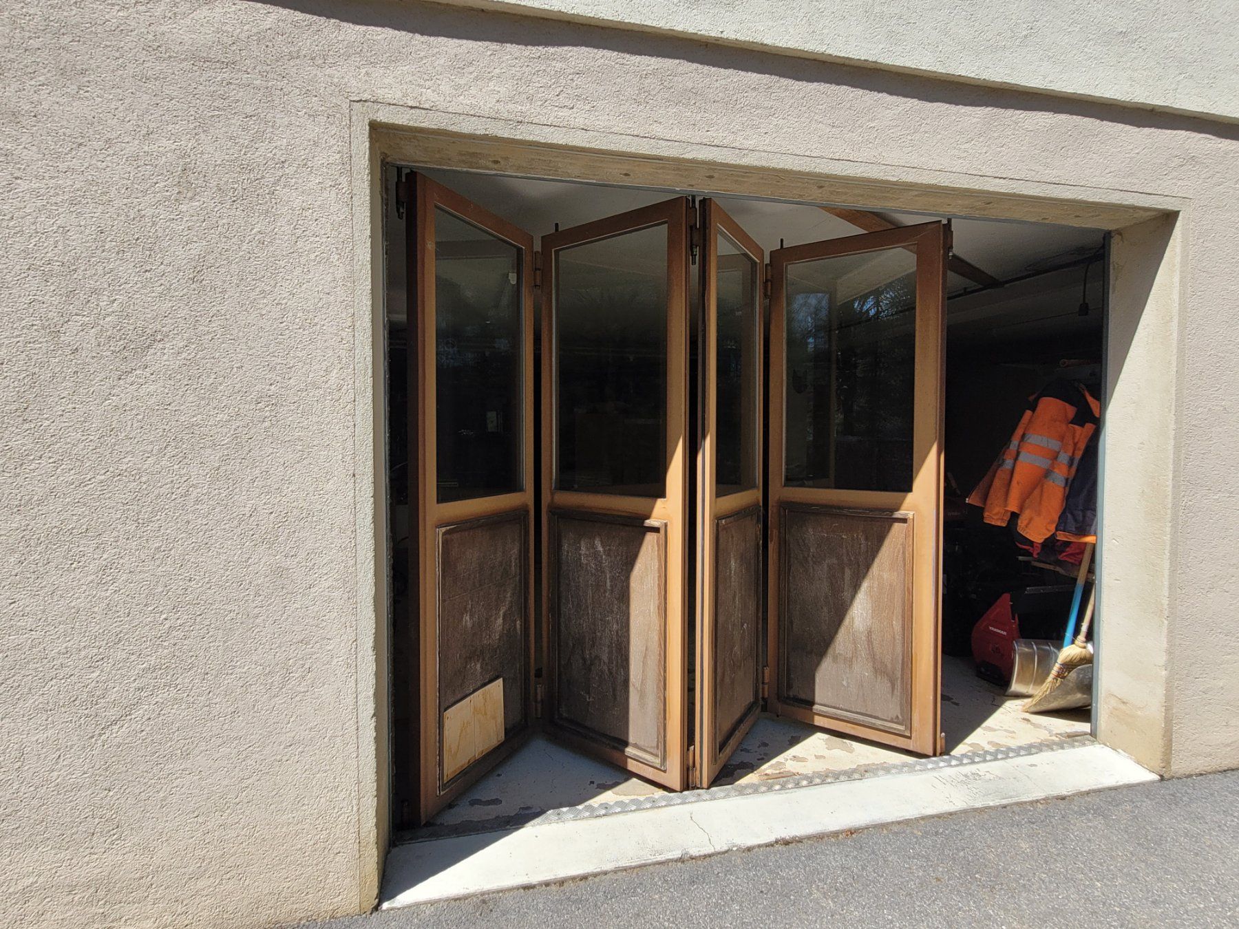 Portes: Porte accordéon 4 parties – D'occasion à Le Pâquier NE par loco-2000 2
