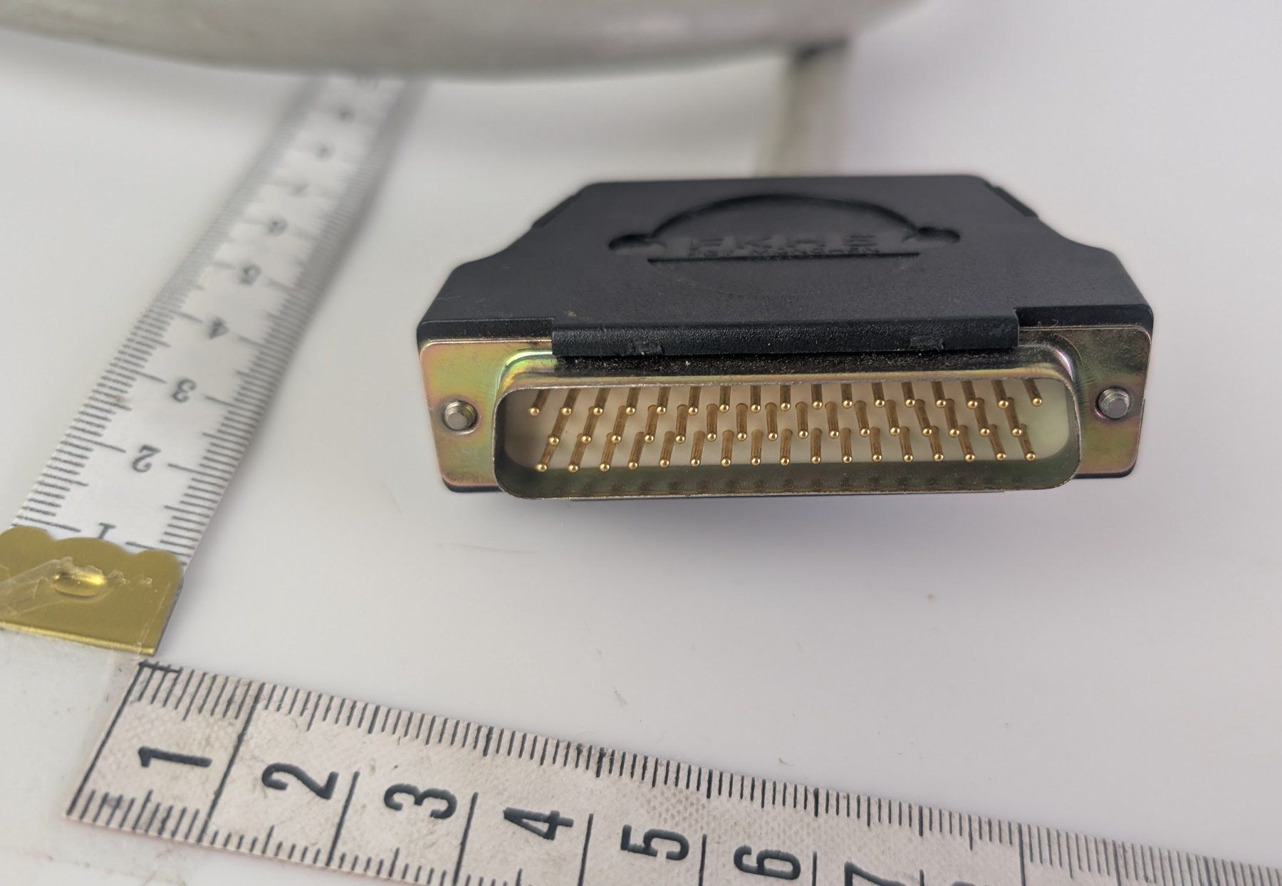 Cavi: SCSI Kabel to DB68 Male – Usato da Zürich venduto da axolottchen 9