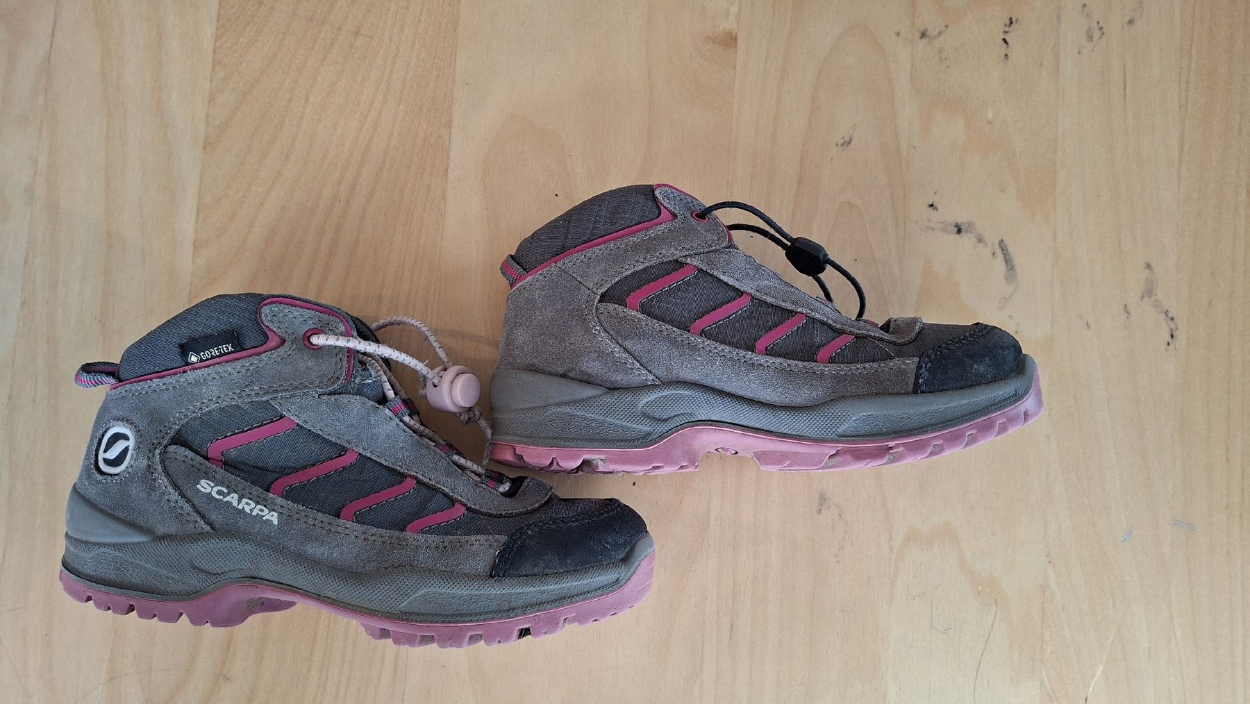 Scarpa Scarpe per ragazze: Scarpa Goretex Wanderschuhe, Gr. 31 – Usato da Marthalen venduto da Janine1943 1