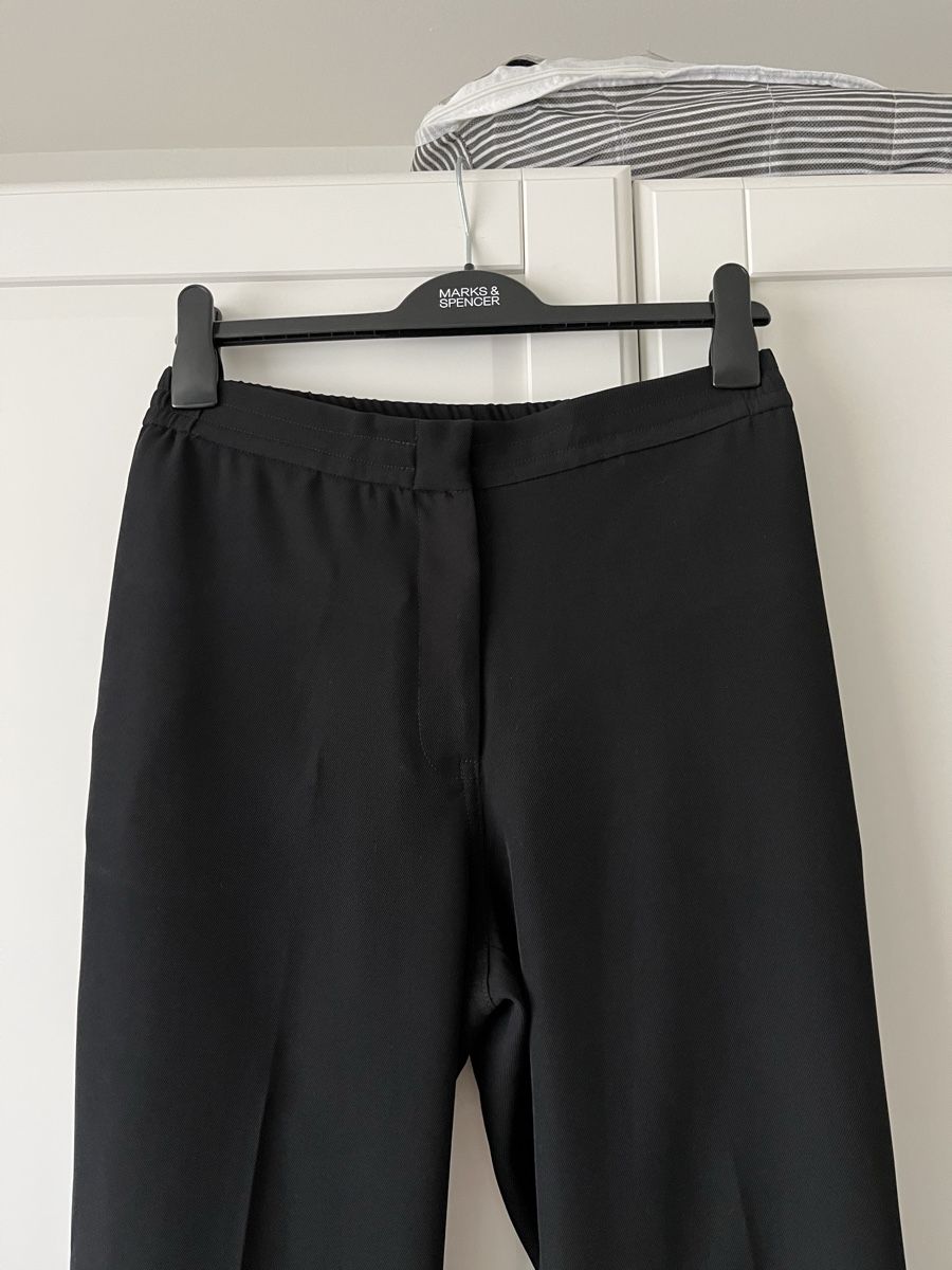 H&M Pantalons: Schwarze Stoffhose – Neuf (Voir description) à Allschwil par eyl_bb8q 2