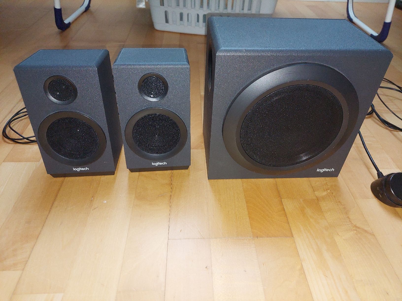 Logitech Lautsprecher: Logitech Z333 PC Lautsprecher – Gebraucht aus Arisdorf von  1