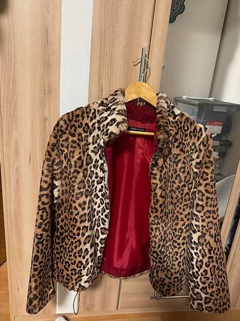 Fellimitat Jacke