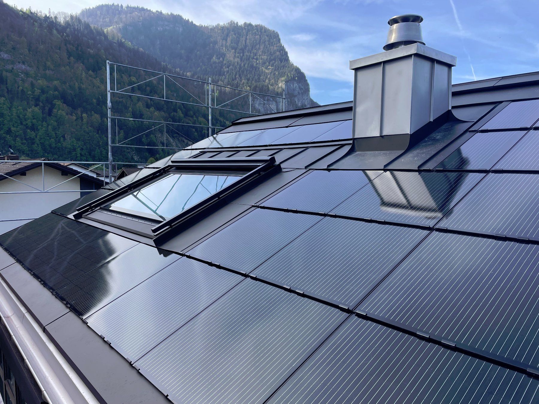 Panneaux solaires: Komplettes PV Indachsystem 8.75 kWp inkl. Fronius GEN24 Plus – Neuf avec emballage d'origine à Näfels par Bart6030 2