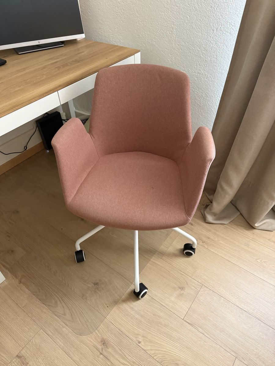 Livique Chaises: Chaise de bureau  – D'occasion à Belmont-Lausanne par Michelle_Srdr_