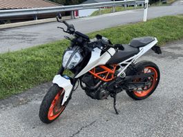 KTM 390 Duke 2018 – 37’568 km – À réparer + nombreux accesso