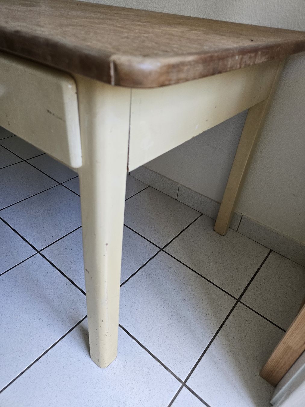 Tavoli: Vintage  Tisch 40-60' Küchentisch – Usato da Riehen venduto da Pelagia07 3
