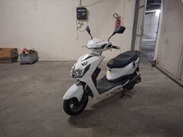 Elektro roller 45kmh Vengo leo