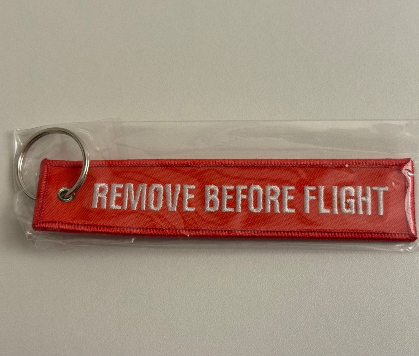 Schlüsselanhänger & - bänder: Porte-clés "Remove before flight" - Air Canada - Rouge – Neu (gemäss Beschreibung) aus Denges von peumens 1