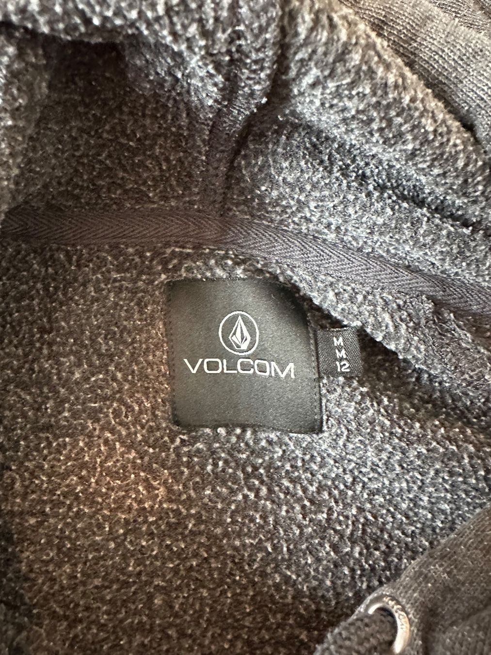 Maglioni & Felpe: Volcom Hoodie – Usato da Zuoz venduto da nina.ma 1