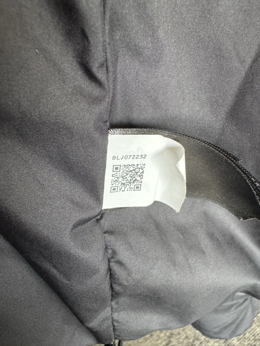 Jacken: The North Face Jacke – Gebraucht aus Rüfenacht BE von val_2fyv 1