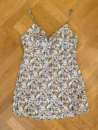 Blümchenkleid von Abercrombie&Fitch, Grösse L