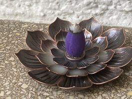 Räucherkegel- Stäbchen Halter - Lotusblüte aus Metall