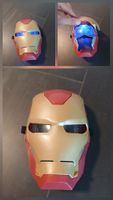 Iron Man Maske Kunststoff rot gold mit LED Funktion