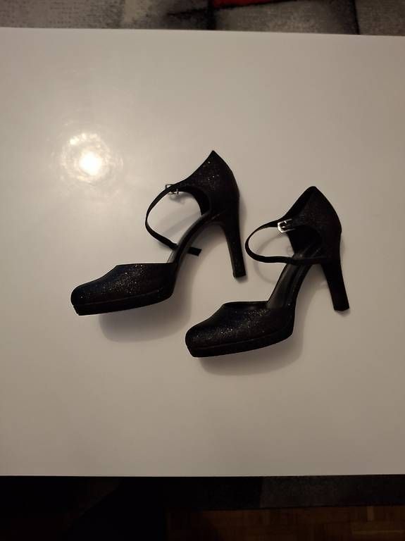 Scarpe da donna: klassischer  Pumps – Usato da Effretikon venduto da CorneliaM03 1