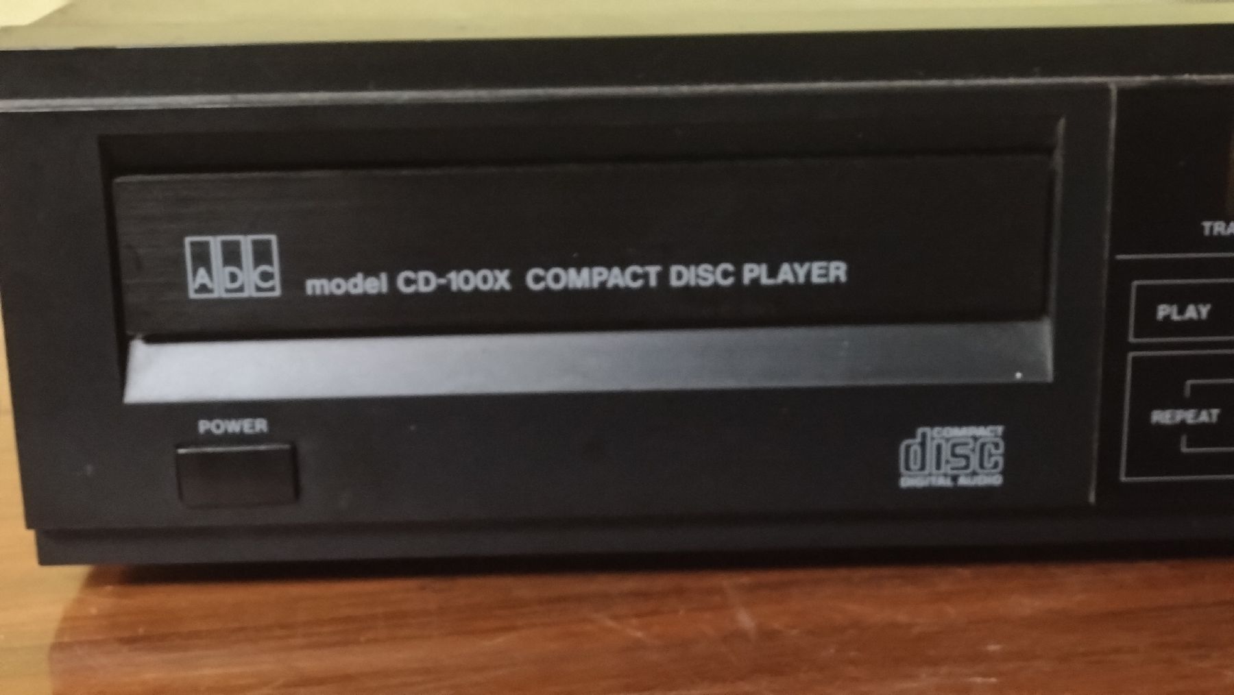 Sistemi audio & multimediali: Lecteur CD ADC modèle CD-100X Working  – Usato da Farvagny-le-Grand venduto da LaCaverne 1