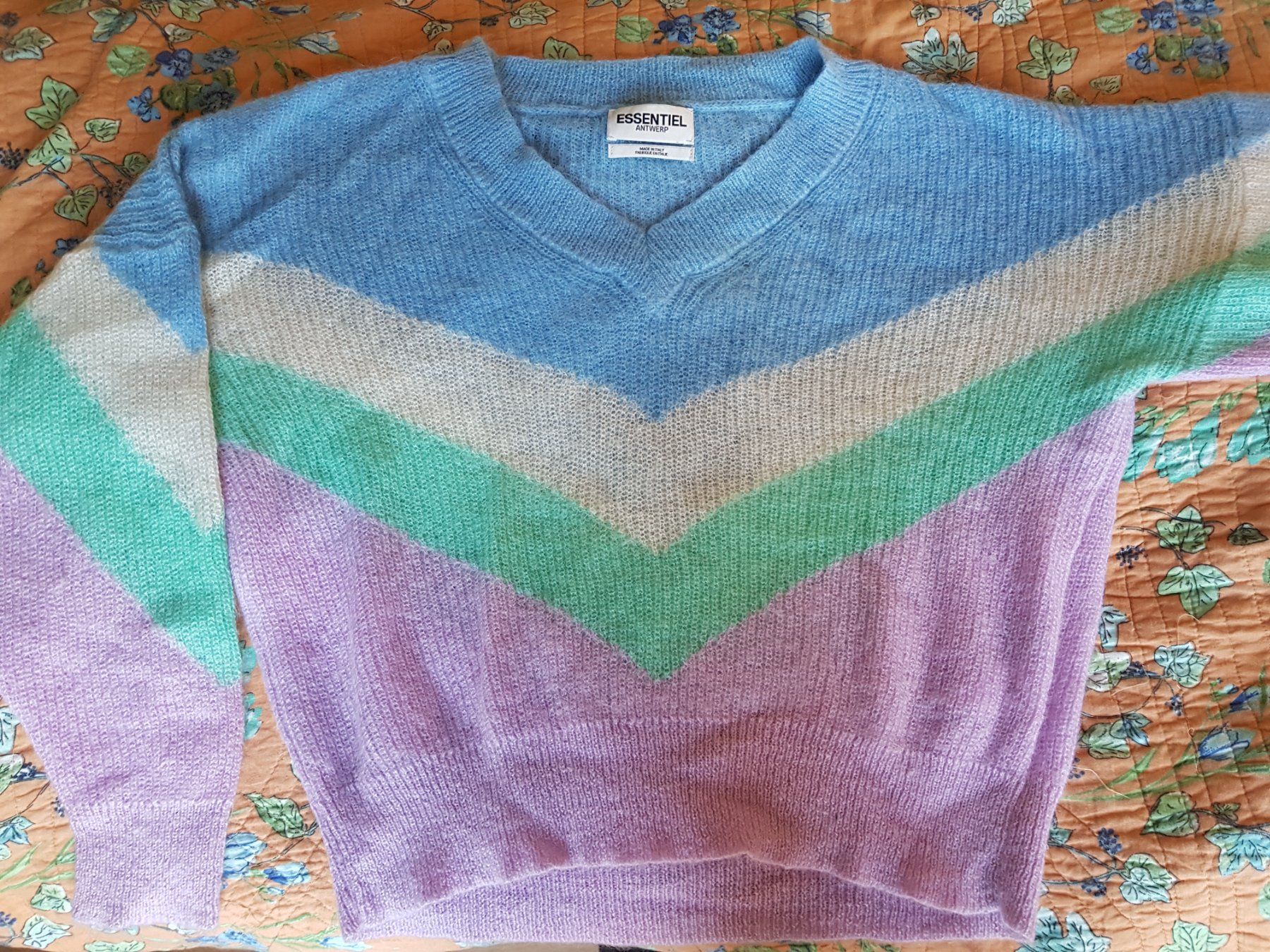 Maglioni & Felpe: Strickpullover Essentiel Antwerp, Grösse ca. M-L – Usato da Zezikon venduto da Upsetter