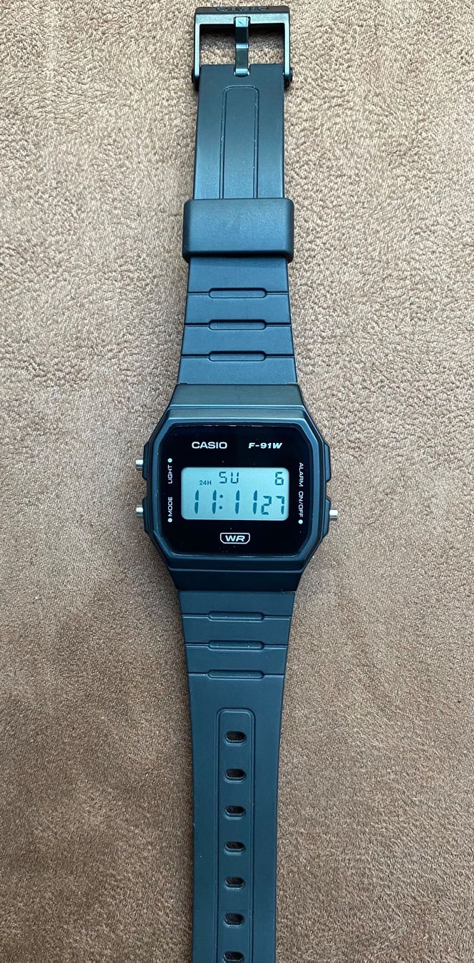 Casio Orologi: Casio F-91W, neuwertig – Nuovo (secondo la descrizione) da Richterswil venduto da thierry.m_