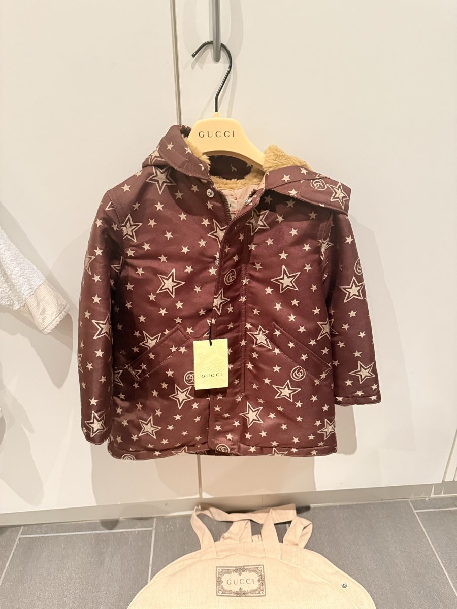 Gucci Giacche & Cappotti: Gucci Kinder Jacke mit Sternenmuster – Nuovo e nell'imballaggio originale da Hagendorn venduto da VS0506 3