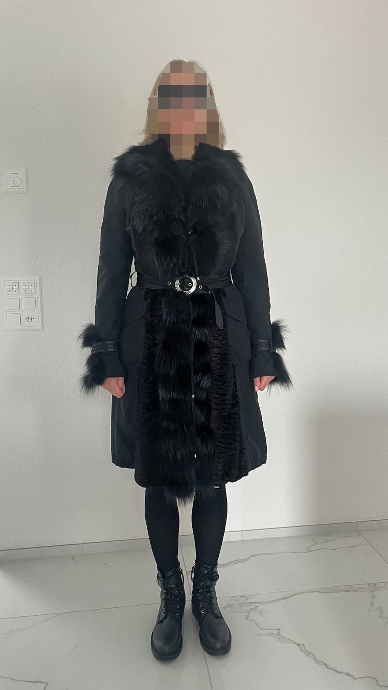 Roberto Cavalli Cappotti: Class Roberto Cavalli Mantel, schwarz, Grösse 36, IT 42, US8 – Usato da Hinwil venduto da ivolino67