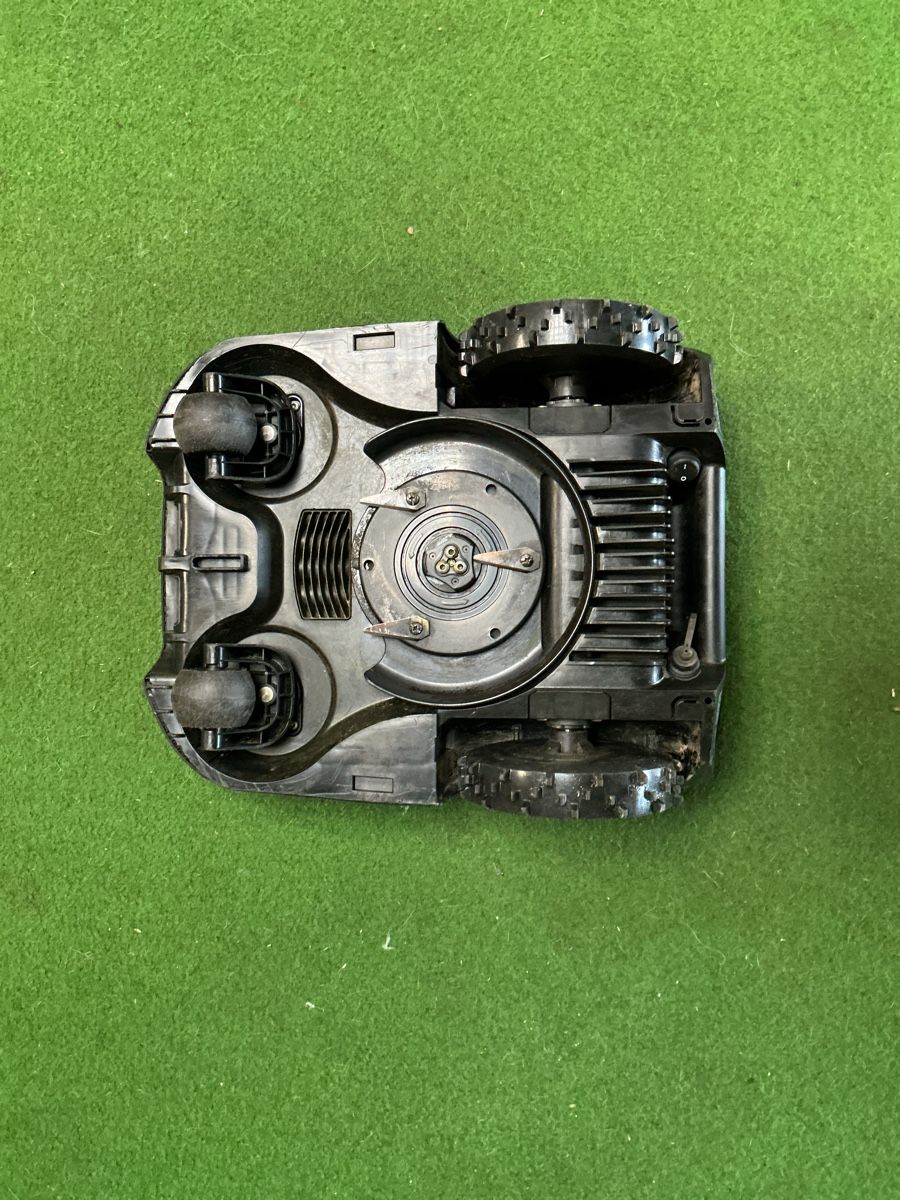 Bosch Tagliaerba: Mähroboter Bosch Indego XS300 – Usato da Rickenbach LU venduto da sch_nx2f 1