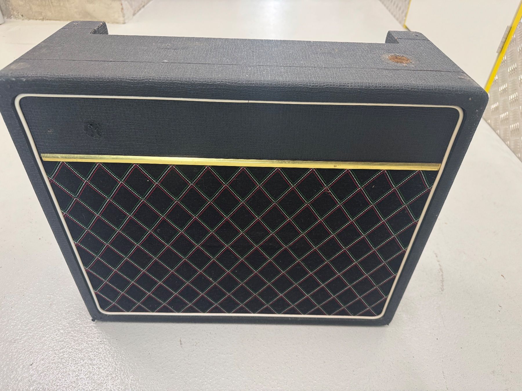 Musikinstrumente: 4 coques d’ampli vide vintage – Gebraucht aus Corbeyrier von ant_2r6l