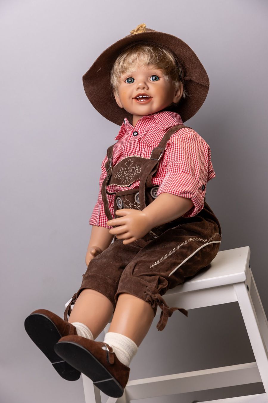 Puppen: 80 cm grosse Puppe / Ashton Drake - Luis der Trachtenbub – Gebraucht aus Emmenbrücke von ste_28wz 4