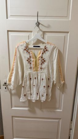 Embroidered Antik Batik Blouse in Linen