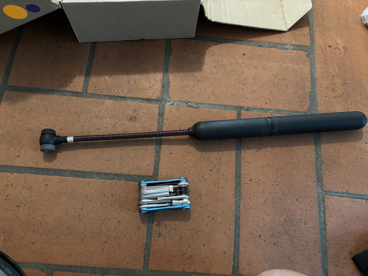 Pompe: Handpumpe Velo – Nuovo (secondo la descrizione) da Zürich venduto da Joao_Pimentel 1