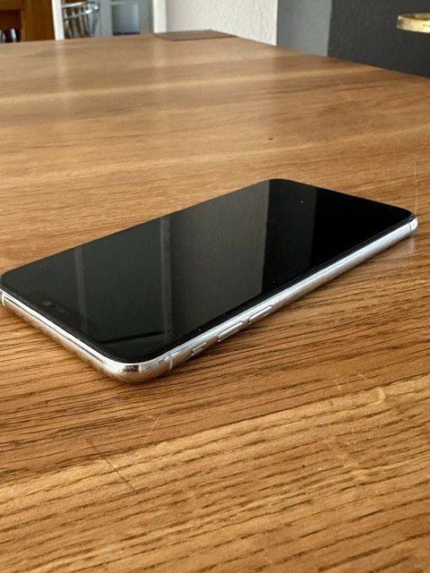 Apple Telefoni cellulari / Smartphones: iPhone 11 Pro Max 256GB – Usato da Wiesendangen venduto da EnricaL 1