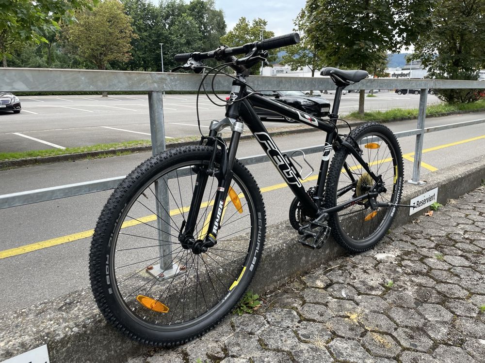 Felt q800 mountain bike hotsell