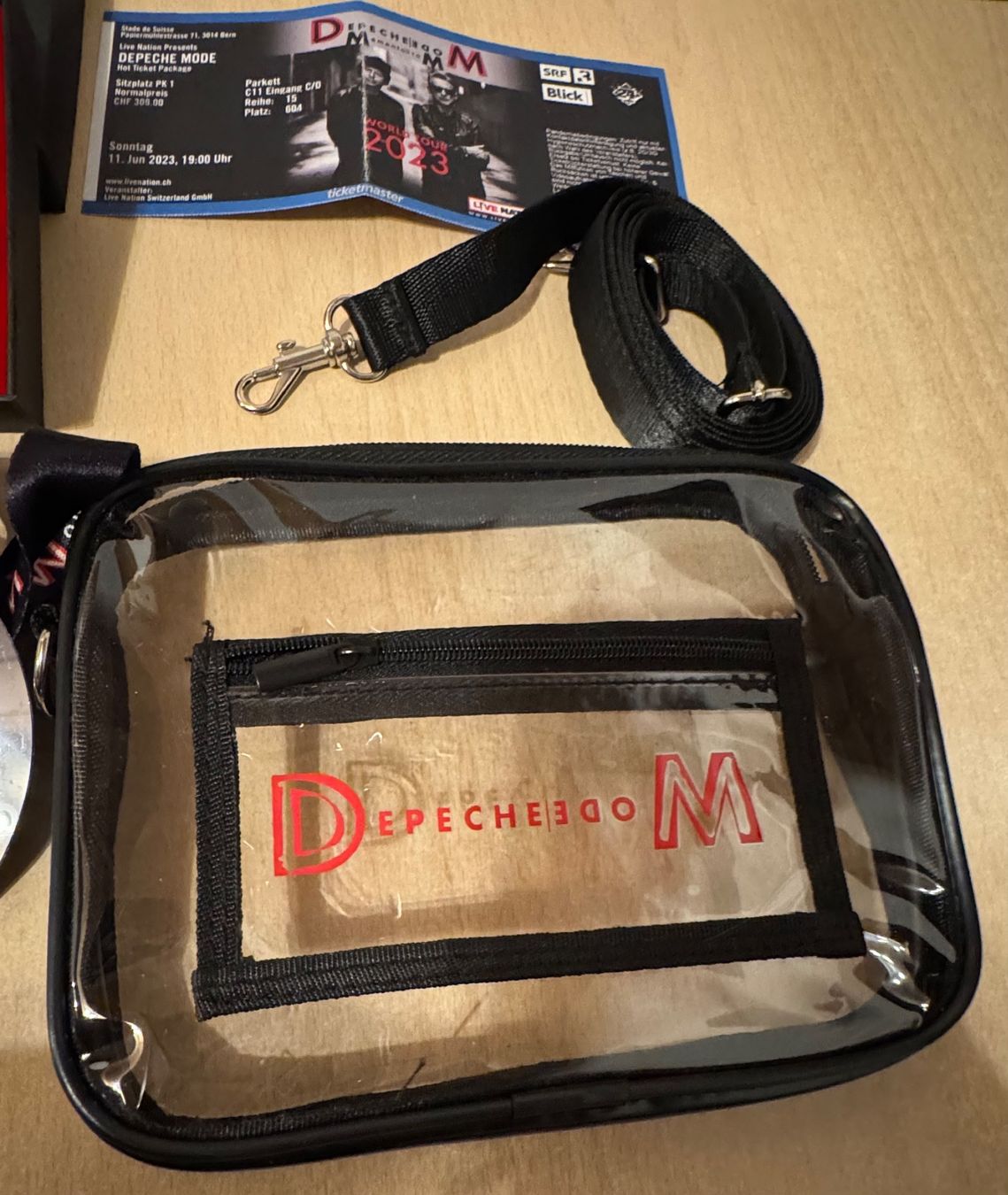 Borse: VIP Package Depeche Mode  Memento Mori Tour – Nuovo (secondo la descrizione) da Stetten AG venduto da Rvipersnake 2