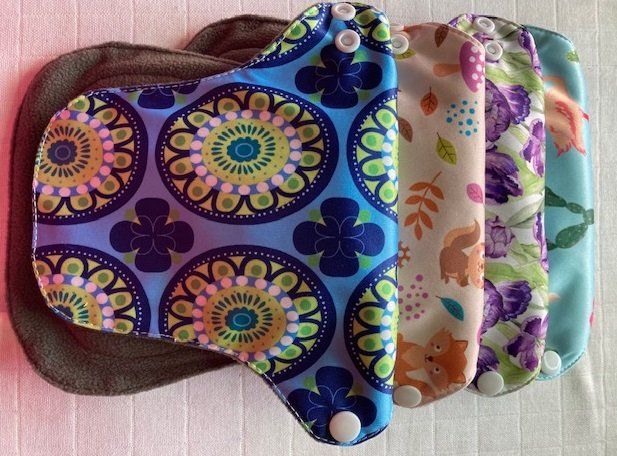 Altra biancheria intima: 4 Damen Stoffbinden Wiederverwendbar – Nuovo e nell'imballaggio originale da Matt venduto da Stoffwindel